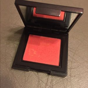 Laura Mercier blush in Lush Nectarine